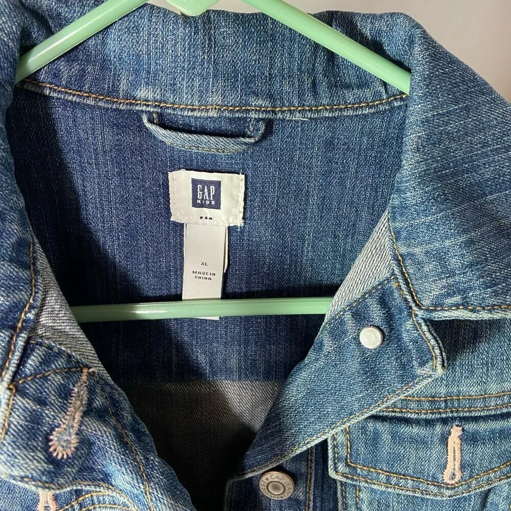GAP Denim Jacket – Size XL Youth – Medium Wash – Classic Trucker Style